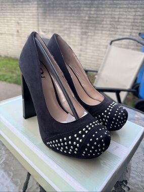 Black Studded Platform High Heel Pumps - Women